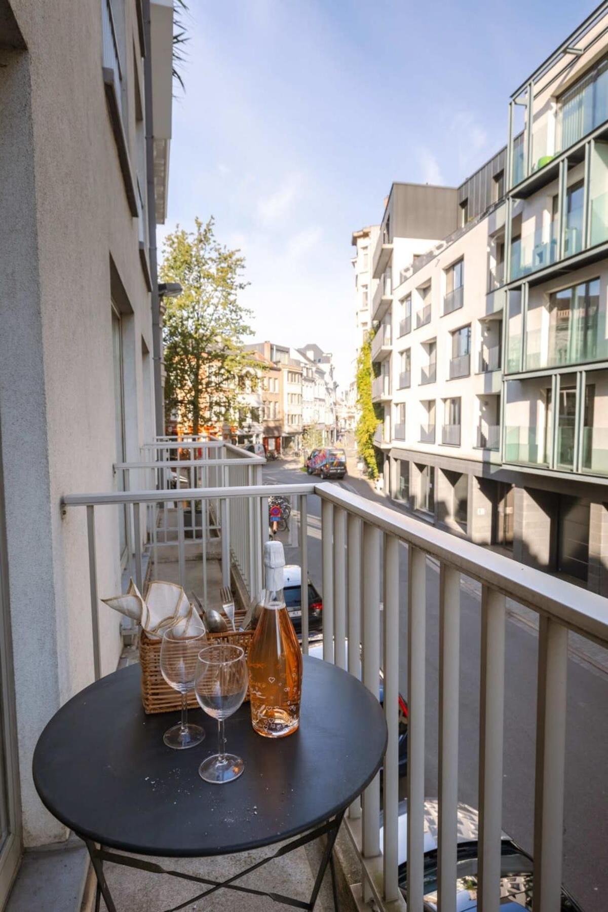 Stylish Apartment With Terrace And Balcony Antwerpen Exterior foto